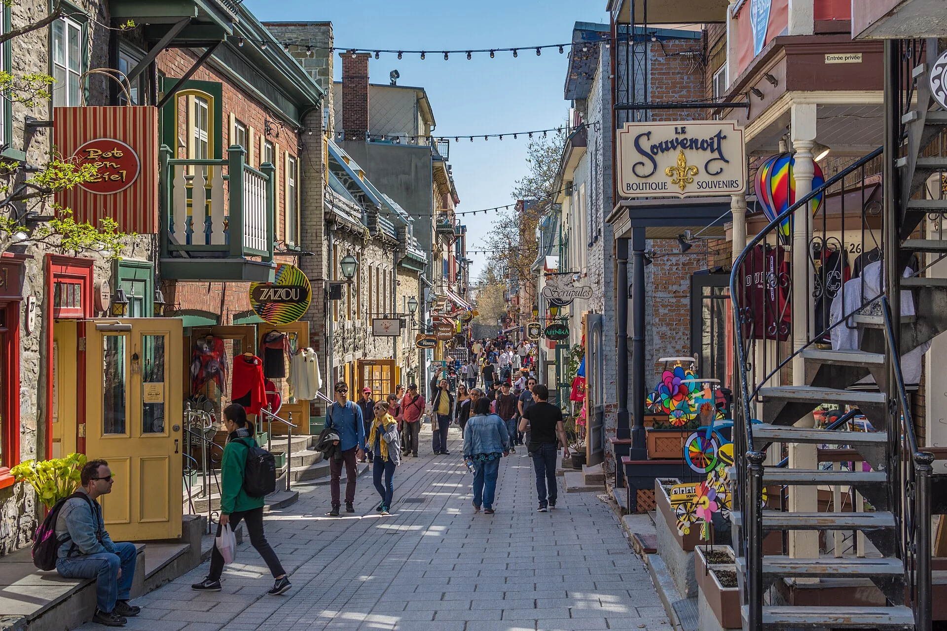 Québec Authentique et Moderne